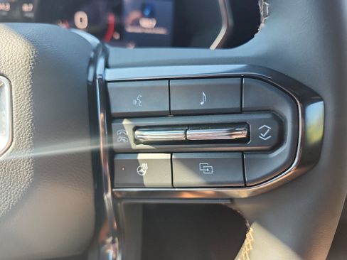 New 2025 GMC Canyon AT4 w/ Nightfall Edition image 20