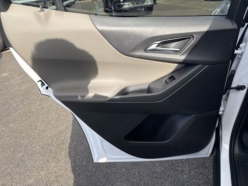 New 2026 Chevrolet Equinox LT w/ Convenience Package II image 28