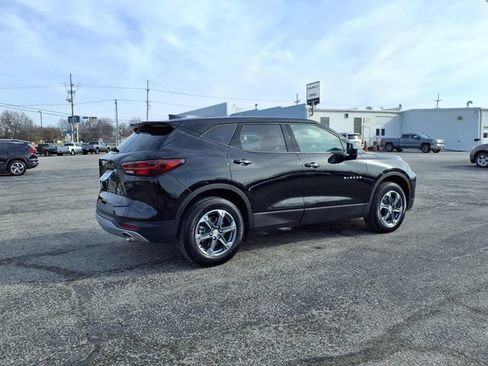 Used 2025 Chevrolet Blazer LT FWD image 16