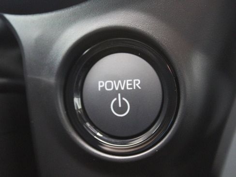 Used 2026 Toyota Sienna XLE image 18