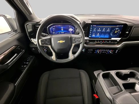 Certified 2024 Chevrolet Silverado 1500 LT AWD/4WD image 6