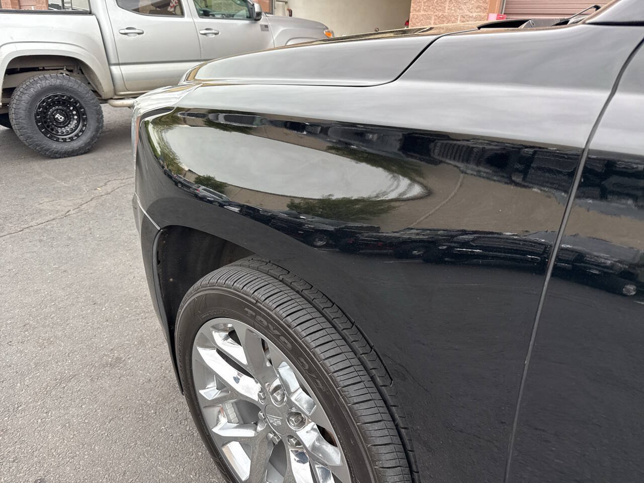 Used 2018 Cadillac Escalade Platinum AWD/4WD image 37