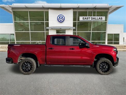 Used 2021 Chevrolet Silverado 1500 LT Trail Boss w/ Bed Protection Package image 2