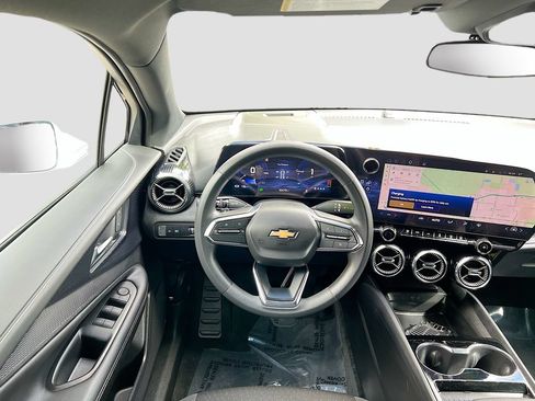 Used 2025 Chevrolet Blazer EV LT AWD/4WD image 21