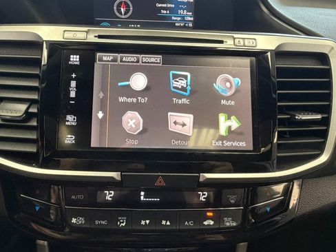 Used 2017 Honda Accord Touring image 43