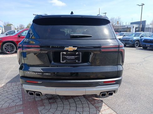 Used 2025 Chevrolet Traverse LT AWD/4WD image 7