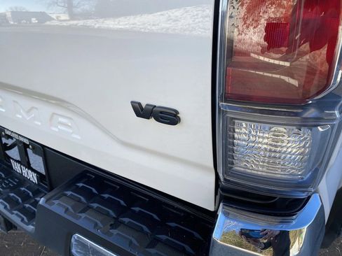 Used 2023 Toyota Tacoma TRD Off-Road image 45