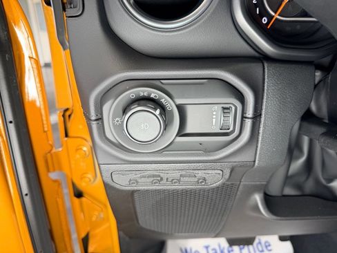 New 2026 Jeep Wrangler Unlimited Sahara AWD/4WD image 16