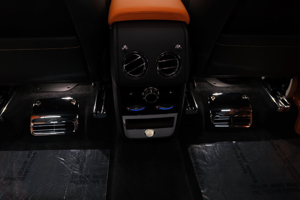 Used 2027 Rolls-Royce Cullinan AWD/4WD image 36