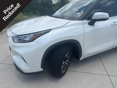 Used 2020 Toyota Highlander XLE
