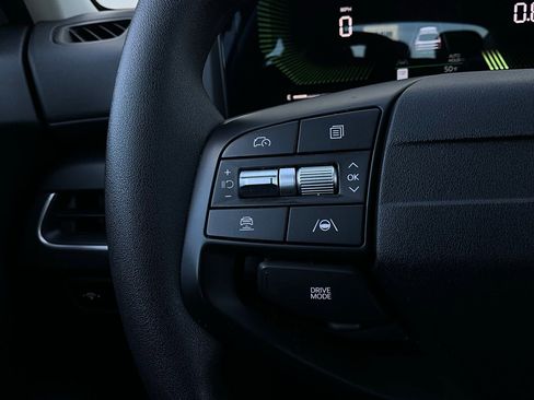 Used 2025 Kia K4 LXS image 34