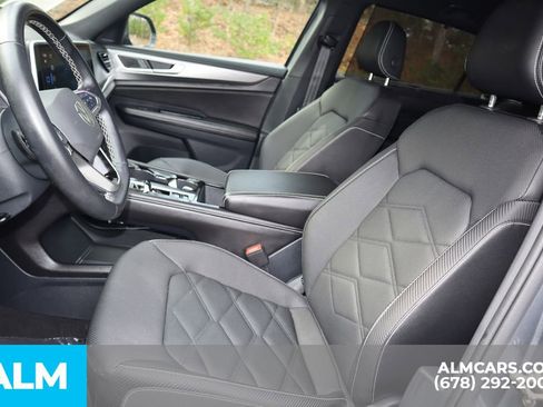 Used 2025 Volkswagen Atlas Cross Sport SE FWD image 11