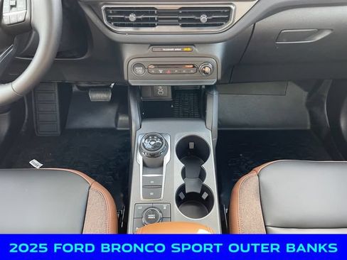 New 2025 Ford Bronco Sport Outer Banks w/ Sasquatch Outer Banks Package AWD/4WD image 11