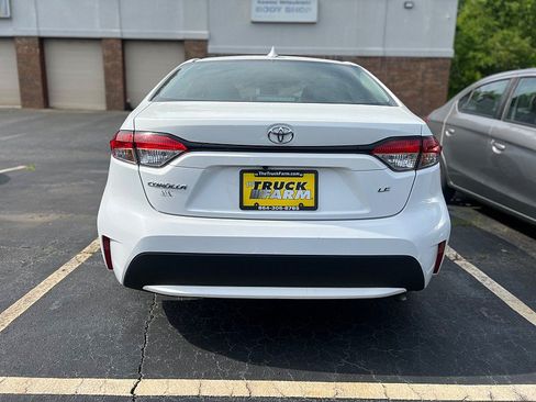Used 2022 Toyota Corolla LE FWD image 4