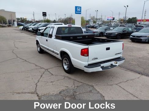 Used 2000 Chevrolet S10 Pickup LS w/ Preferred Equipment Group image 6