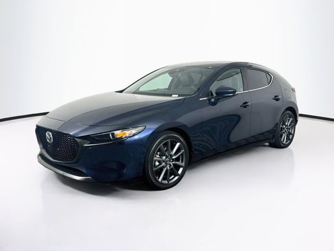 Used 2023 MAZDA MAZDA3 s FWD image 3