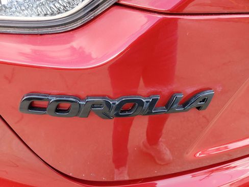 Used 2021 Toyota Corolla SE w/ Carpet Mat Package (TMS) image 22