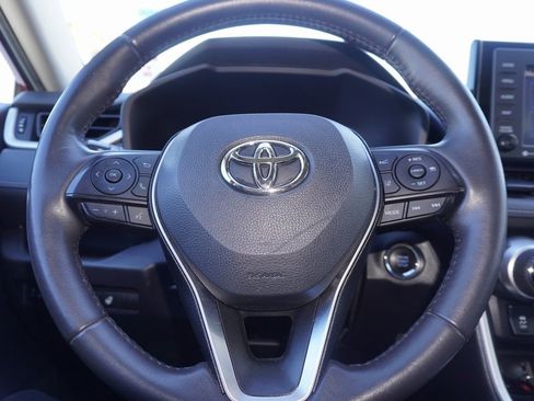 Used 2020 Toyota RAV4 XLE image 22