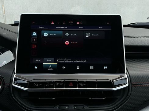 Used 2025 Jeep Compass Trailhawk w/ Trailer Tow Group image 31