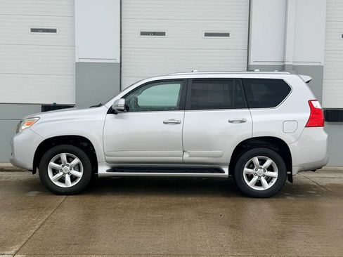 Used 2011 Lexus GX 460 Premium AWD/4WD image 2
