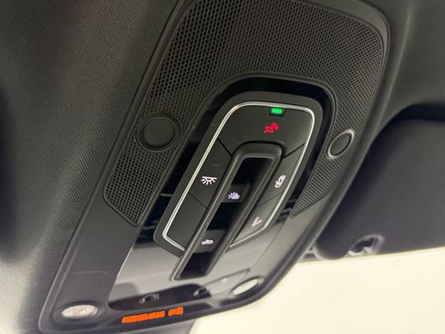 Used 2023 Audi Q7 Premium Plus image 18