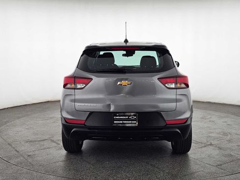 Used 2023 Chevrolet TrailBlazer LS FWD image 12
