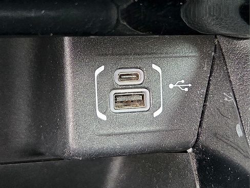 Used 2025 Jeep Compass Limited AWD/4WD image 19