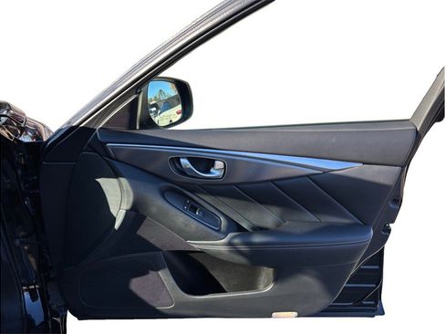 Used 2015 INFINITI Q50 Premium w/ Navigation Package image 41