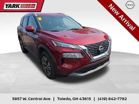 Certified 2023 Nissan Rogue SV w/ SV Premium B Package AWD/4WD image 1