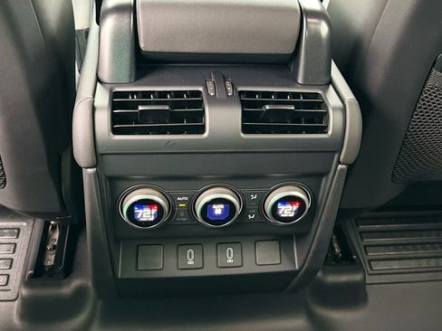 New 2026 Land Rover Defender 110 Trophy Edition AWD/4WD image 19