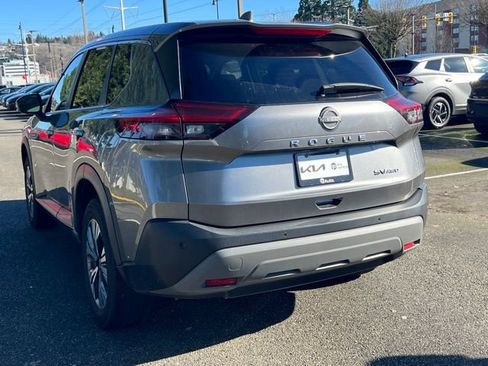Used 2023 Nissan Rogue SV image 10