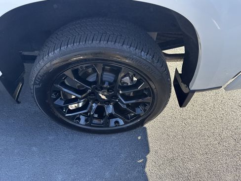 Used 2024 Chevrolet Silverado 1500 High Country image 12