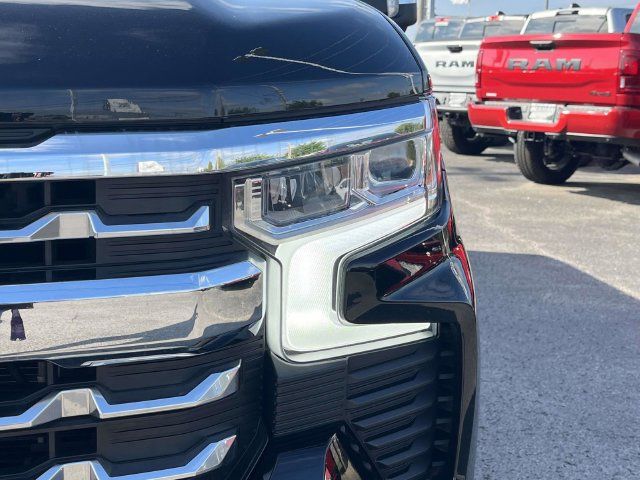 Used 2022 Chevrolet Silverado 1500 LTZ w/ LTZ Premium Package AWD/4WD image 9