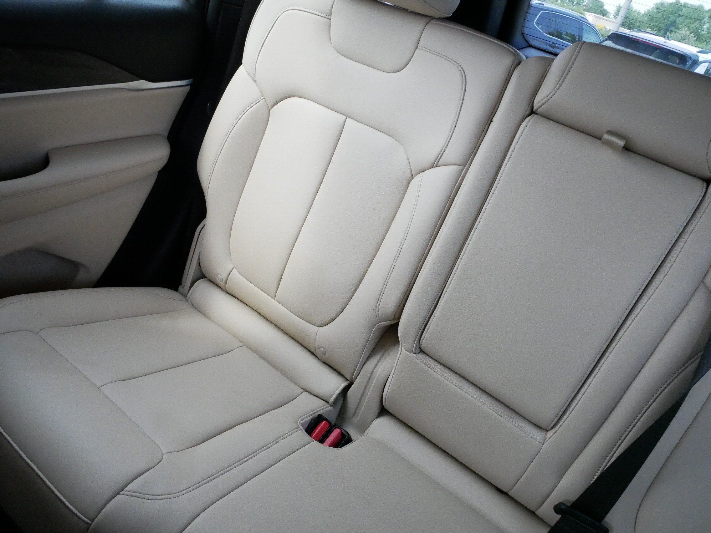 Used 2023 Jeep Grand Cherokee 4WD 4xe image 12