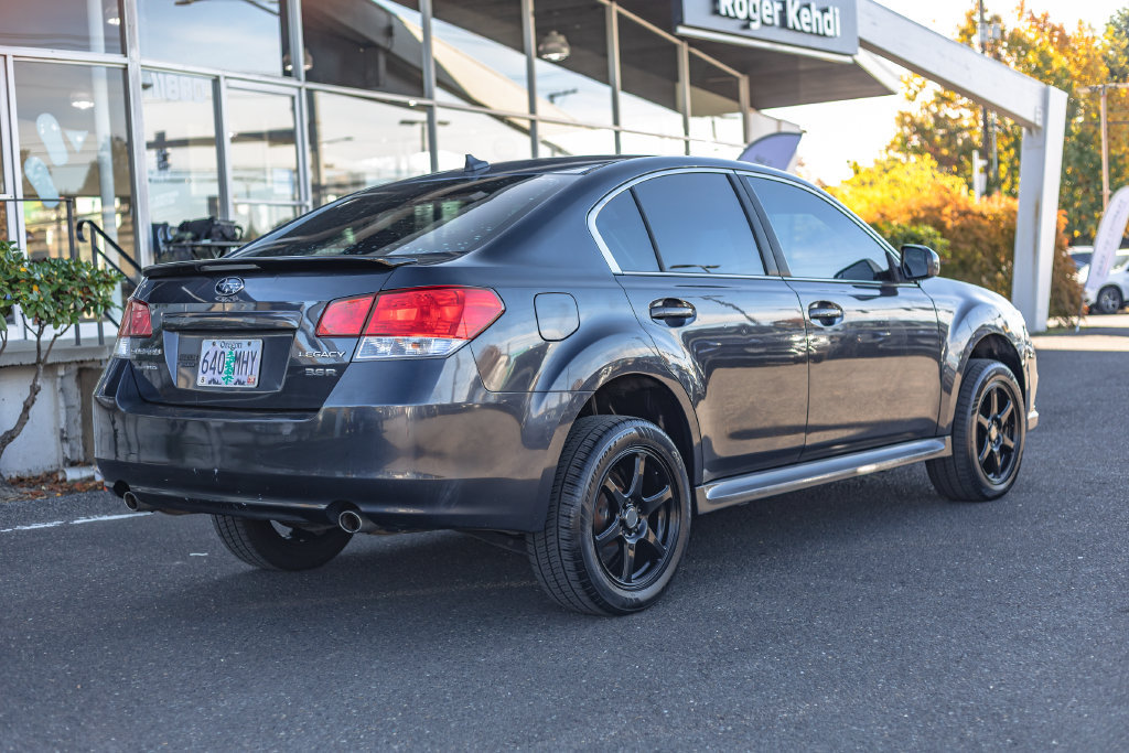 Used 2011 Subaru Legacy 3.6R Limited AWD/4WD image 7