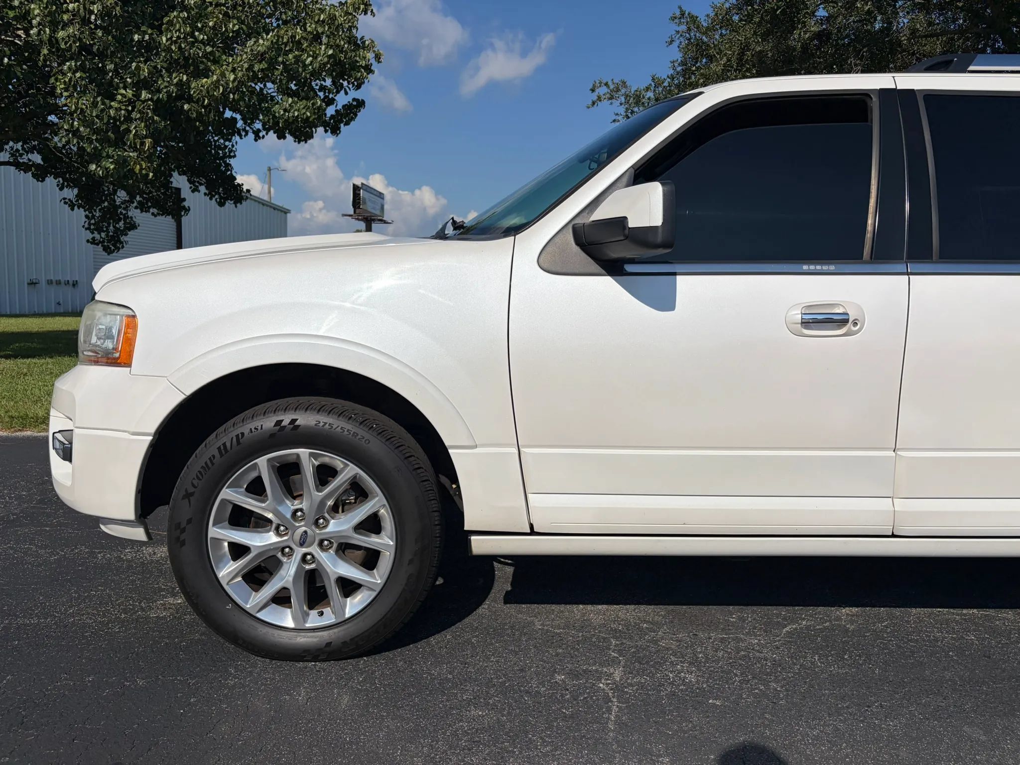 Used 2017 Ford Expedition EL Limited w/ Equipment Group 301A RWD image 3