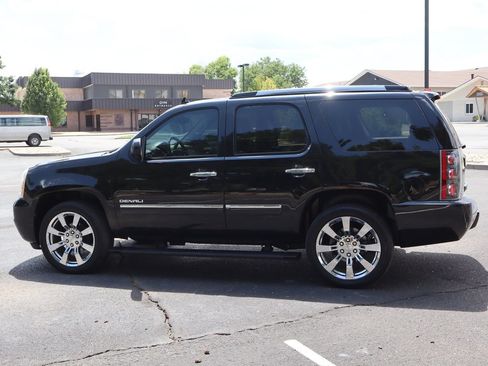 Used 2012 GMC Yukon Denali AWD/4WD image 8