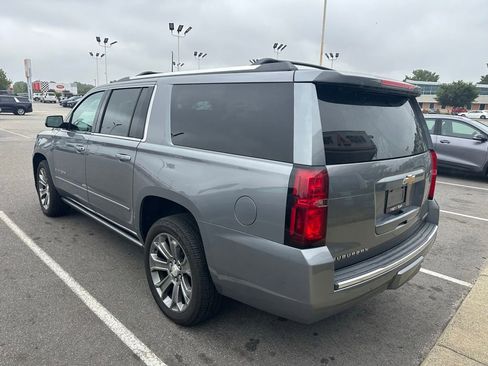 Used 2020 Chevrolet Suburban Premier AWD/4WD image 3