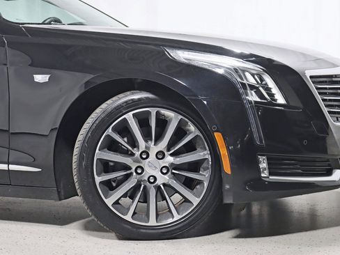 Used 2017 Cadillac CT6 Luxury AWD/4WD image 3