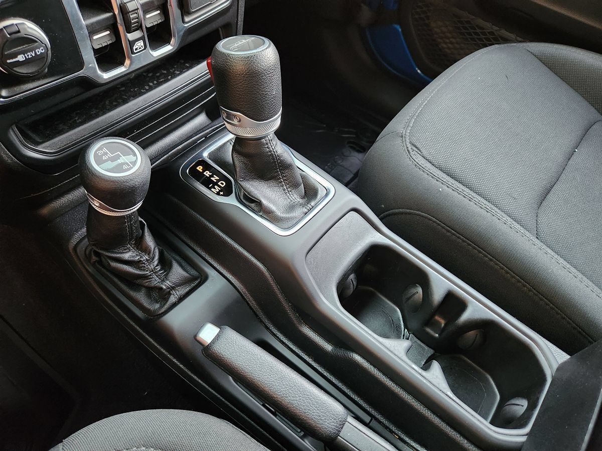 Used 2021 Jeep Gladiator Sport AWD/4WD image 39