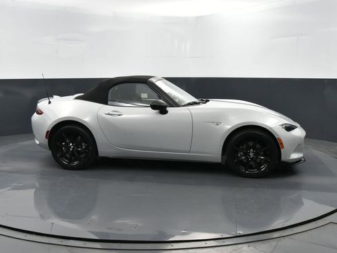 Used 2019 MAZDA MX-5 Miata Club image 42