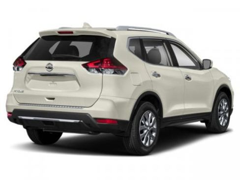 Used 2017 Nissan Rogue S image 2