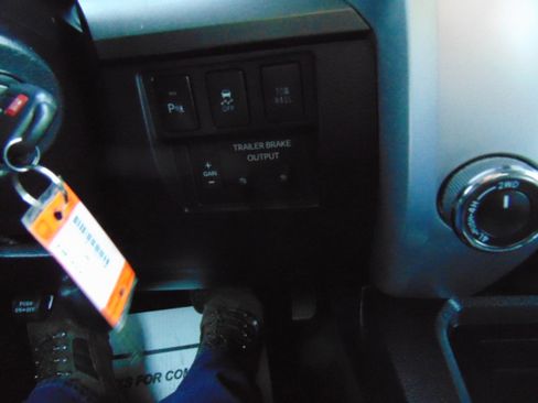 Used 2018 Toyota Tundra SR5 w/ TRD Sport Package image 26