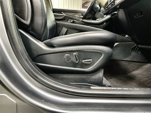 Used 2021 Lincoln Nautilus Reserve image 28