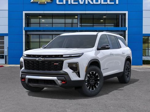 New 2026 Chevrolet Traverse Z71 w/ Enhanced Driving Package AWD/4WD image 6