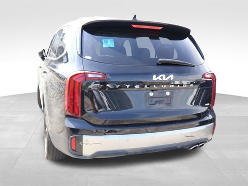Used 2025 Kia Telluride S AWD/4WD image 17