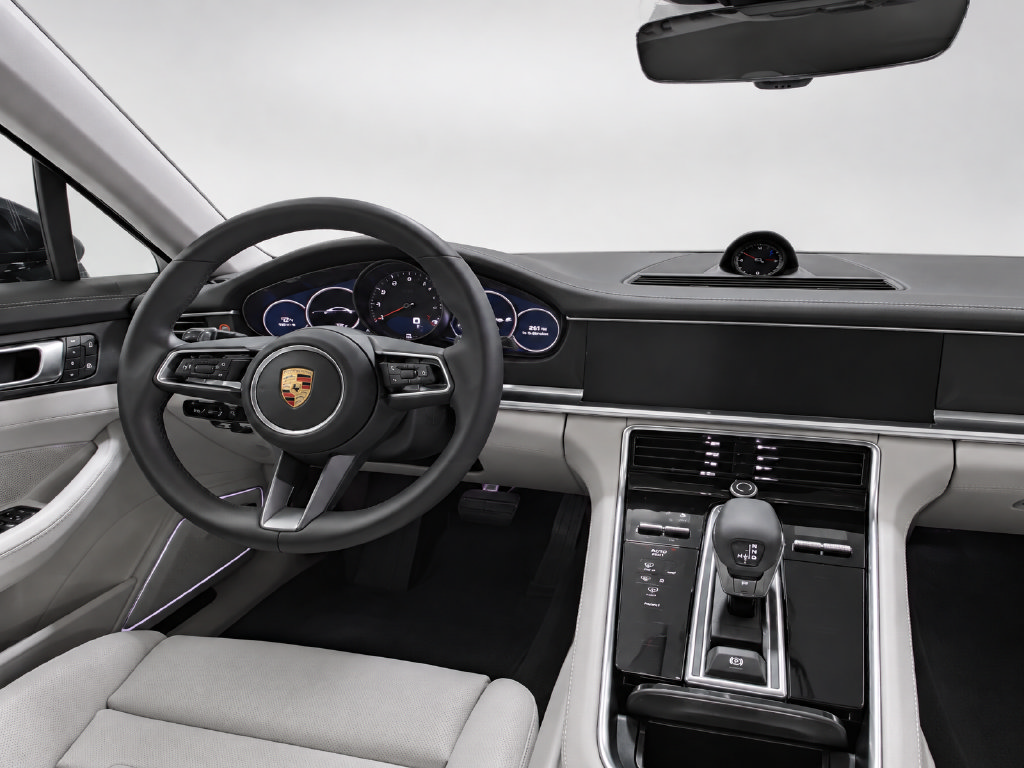 Certified 2023 Porsche Panamera 4 Platinum Edition AWD/4WD image 10