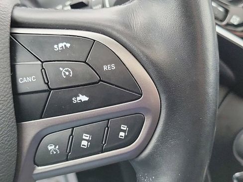 Certified 2021 Jeep Cherokee Limited w/ Elite Package image 19