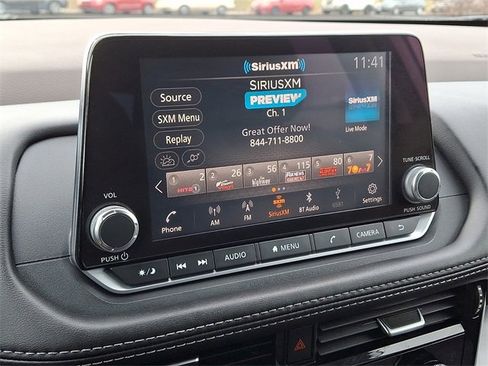 Used 2021 Nissan Rogue SV image 16