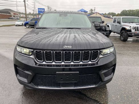 Certified 2023 Jeep Grand Cherokee Laredo image 9
